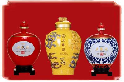 海南万宁市烟酒回收五粮液各种摆件.jpg